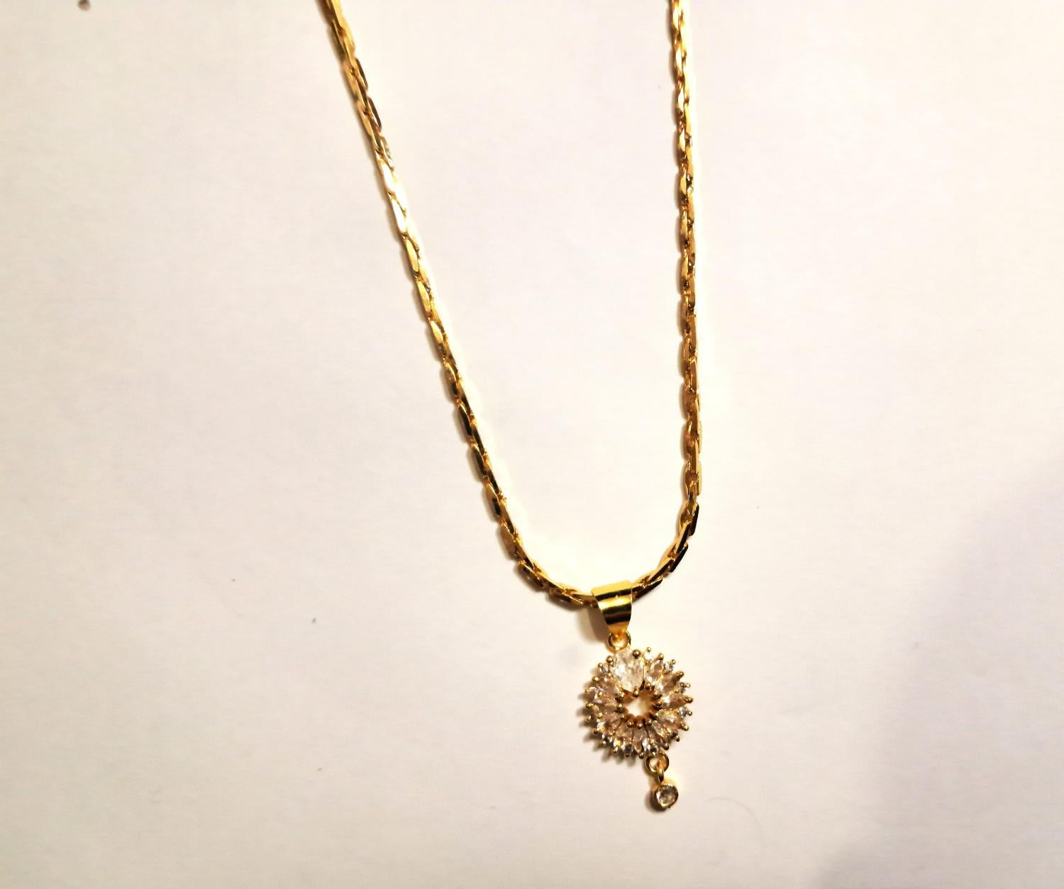 Aurora Bloom – Micro-Plated 1 Carat Gold Pendant Necklace
