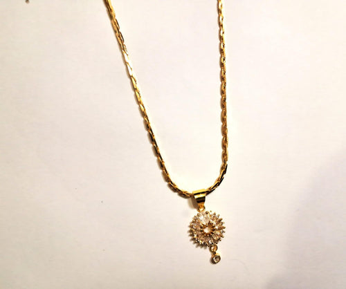 Aurora Bloom – Micro-Plated 1 Carat Gold Pendant Necklace